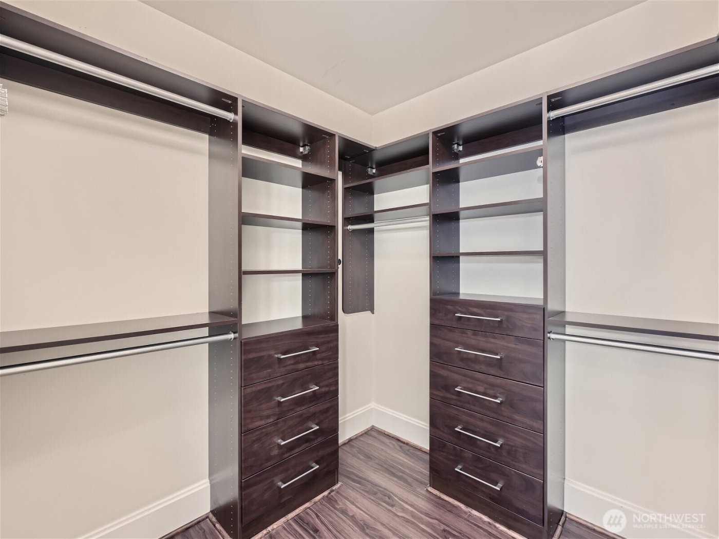 1521 2nd Avenue #2502, Seattle, WA 98101-4518