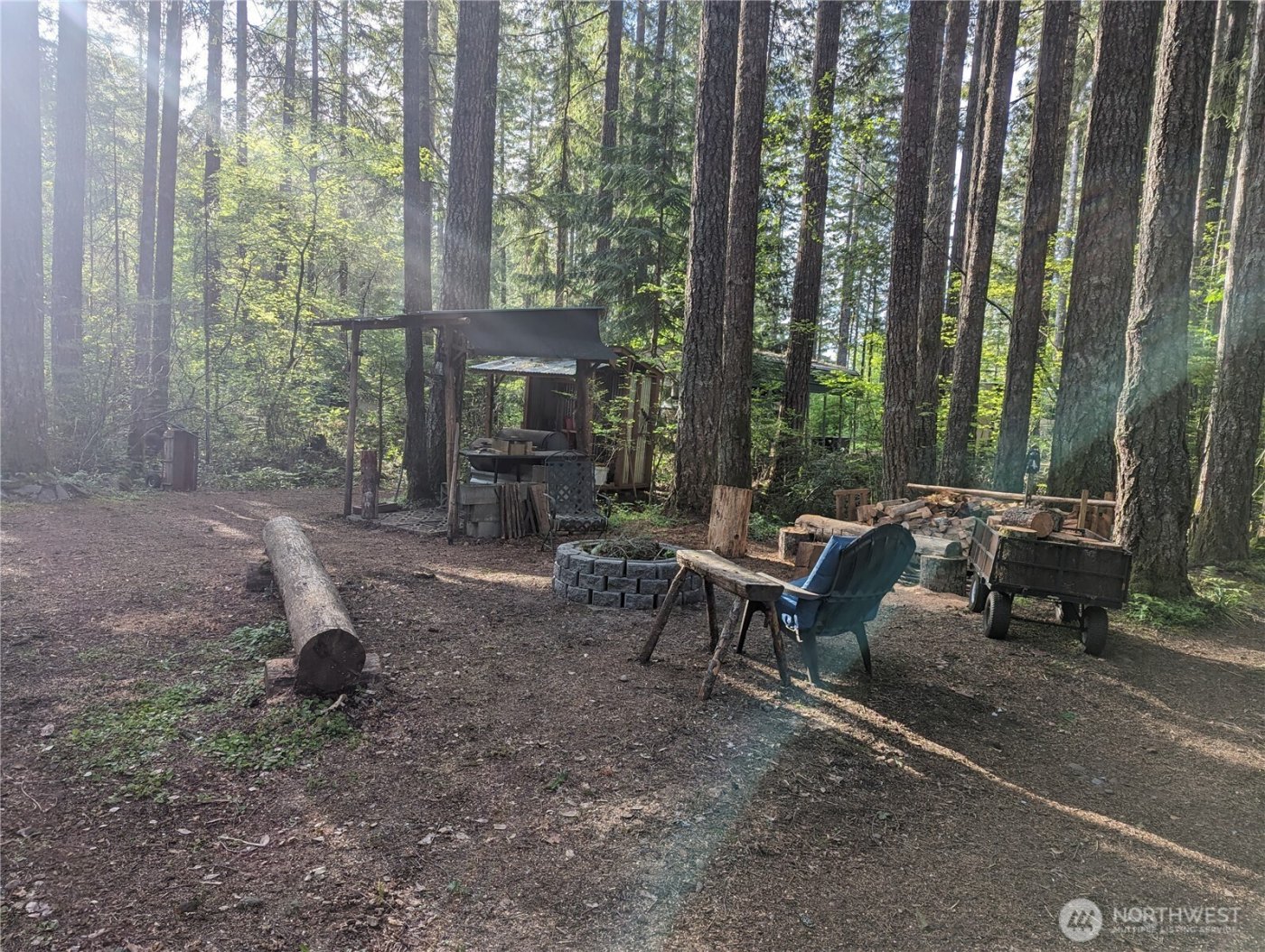 390 N Duckabush Drive W, Hoodsport, WA 98548