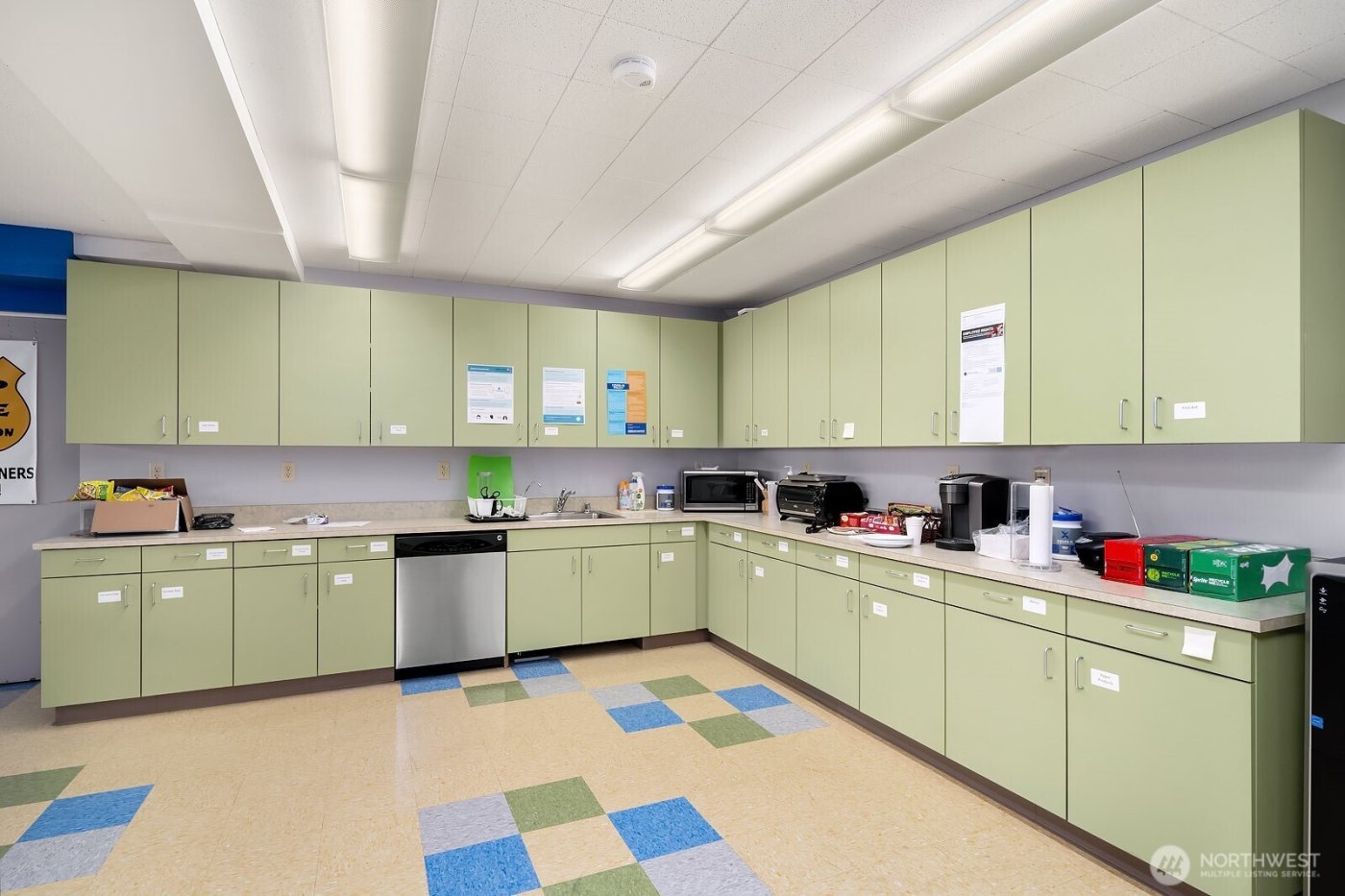 2300 W Commodore Way , Seattle, WA 98199