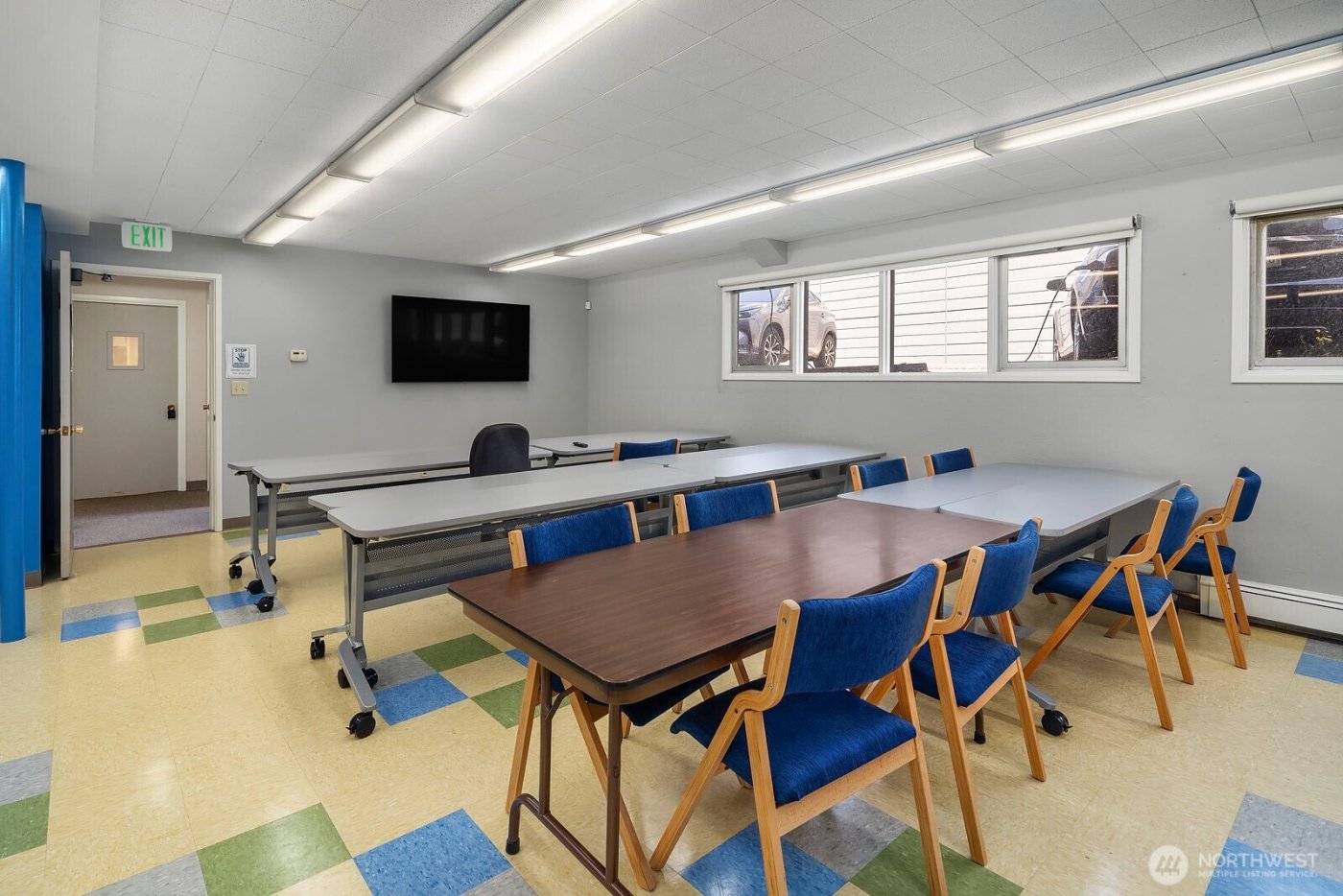 2300 W Commodore Way , Seattle, WA 98199