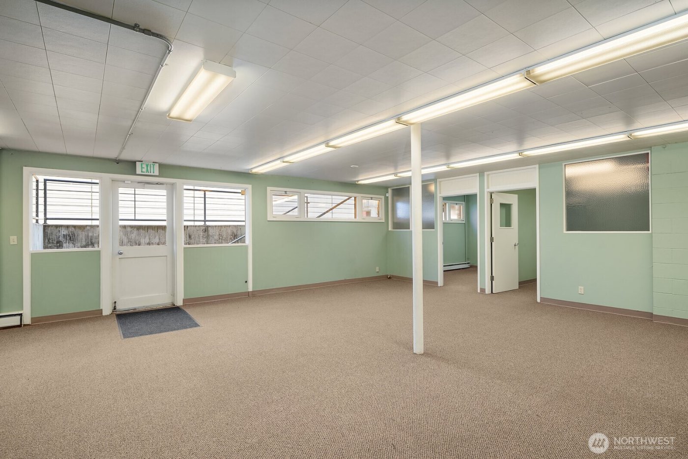 2300 W Commodore Way , Seattle, WA 98199