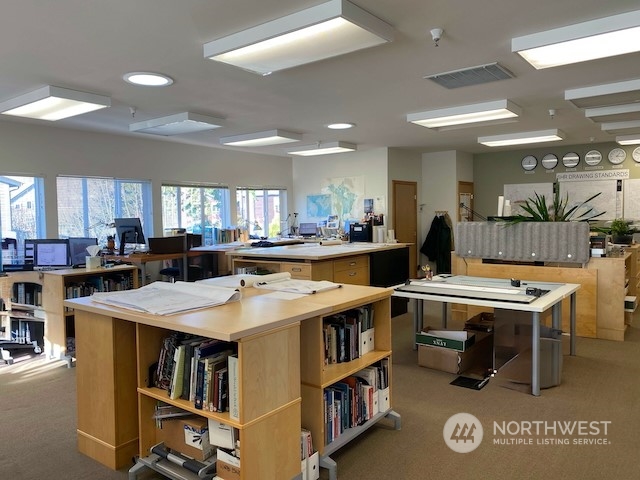 250 Madrona Way NE, Bainbridge Island, WA 98110