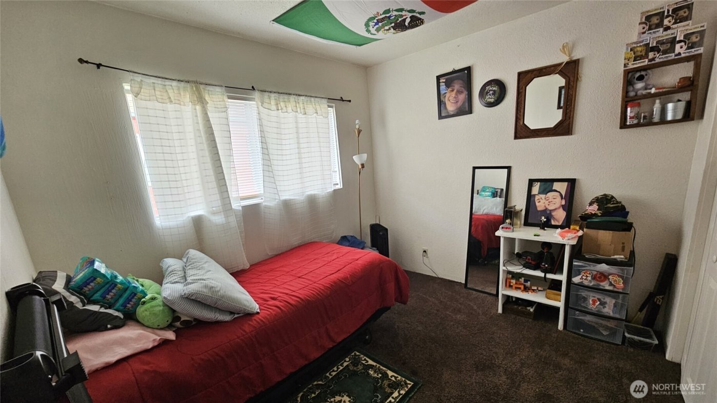 706 Laurel Street , Kelso, WA 98626