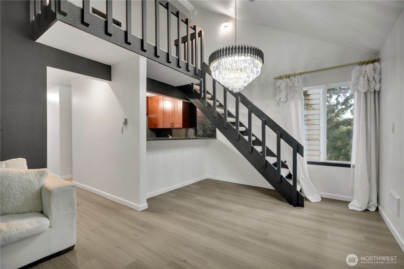 2524 S 317th Street #304, Federal Way, WA 98003-5033