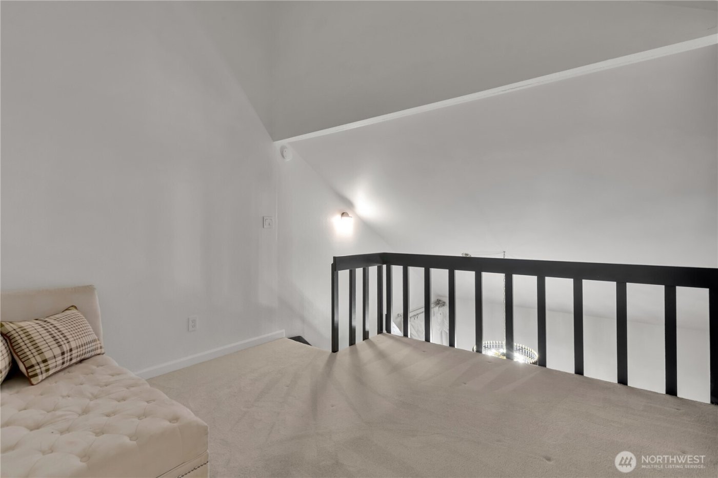 2524 S 317th Street #304, Federal Way, WA 98003-5033