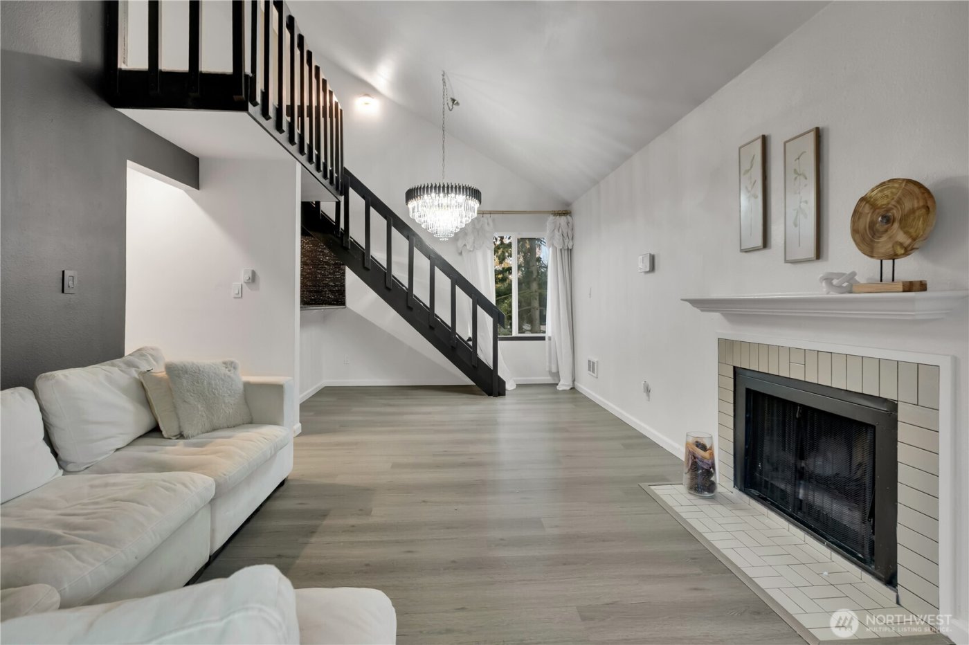 2524 S 317th Street #304, Federal Way, WA 98003-5033