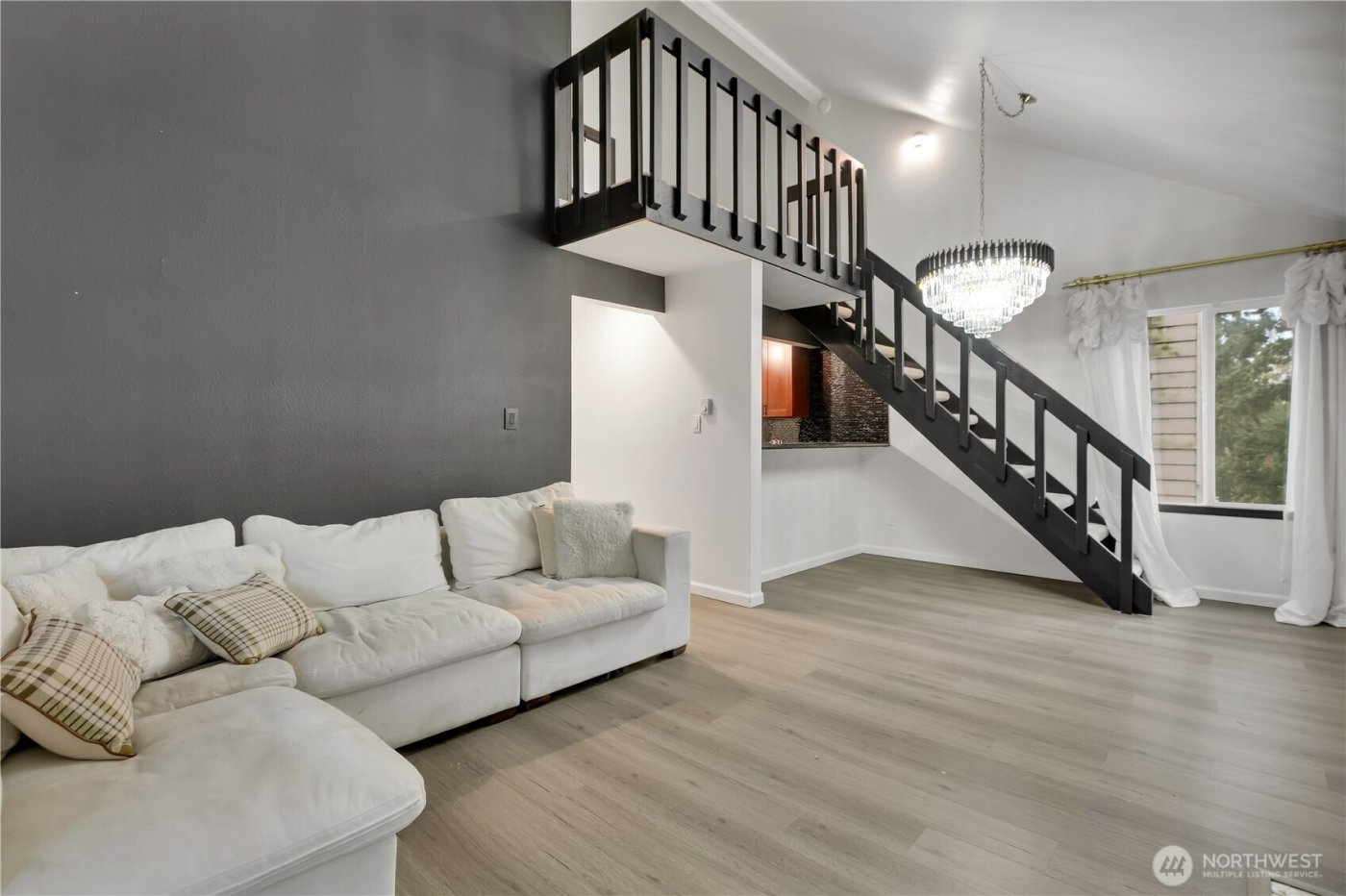 2524 S 317th Street #304, Federal Way, WA 98003-5033