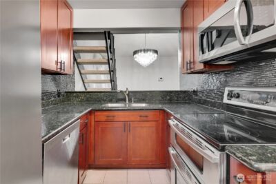 2524 S 317th Street #304, Federal Way, WA 98003-5033 - Photo 10