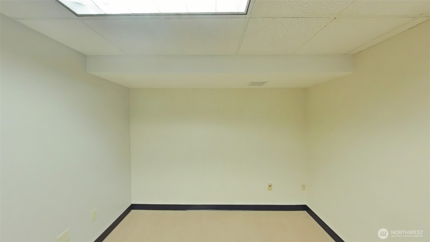 110 James Street #105, Edmonds, WA 98020