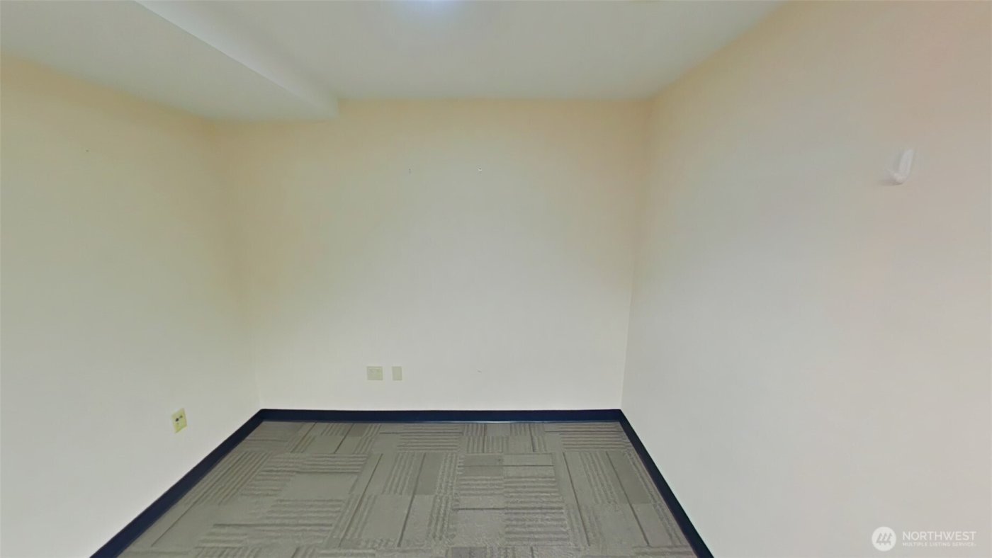 110 James Street #105, Edmonds, WA 98020
