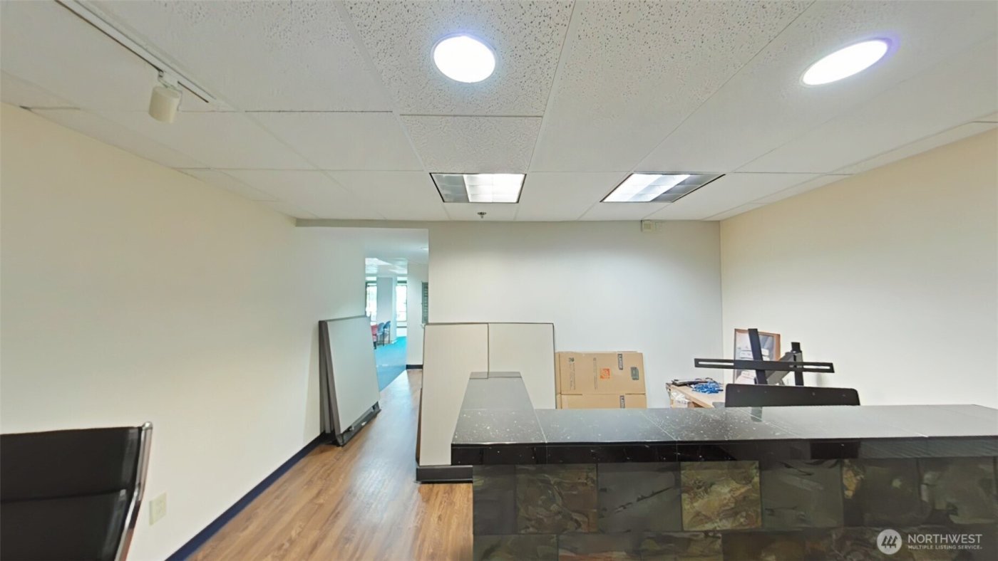 110 James Street #105, Edmonds, WA 98020