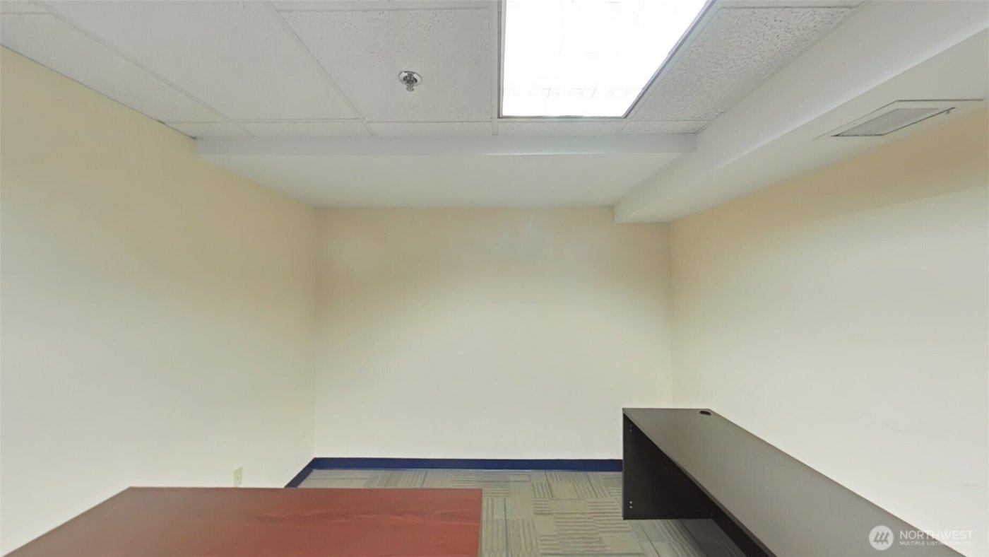 110 James Street #105, Edmonds, WA 98020