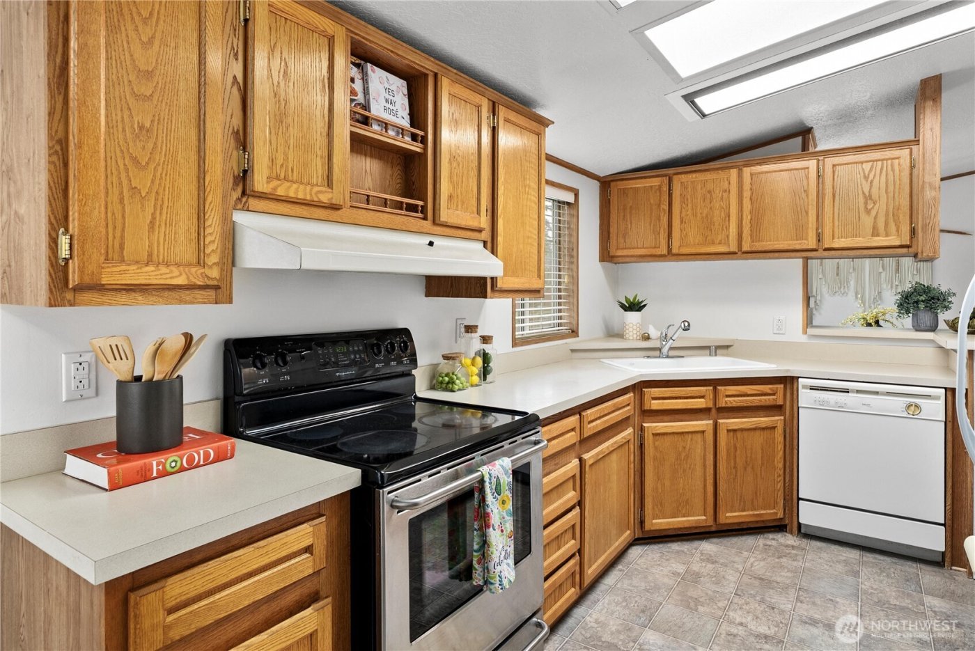 20810 93rd Street E, Bonney Lake, WA 98391