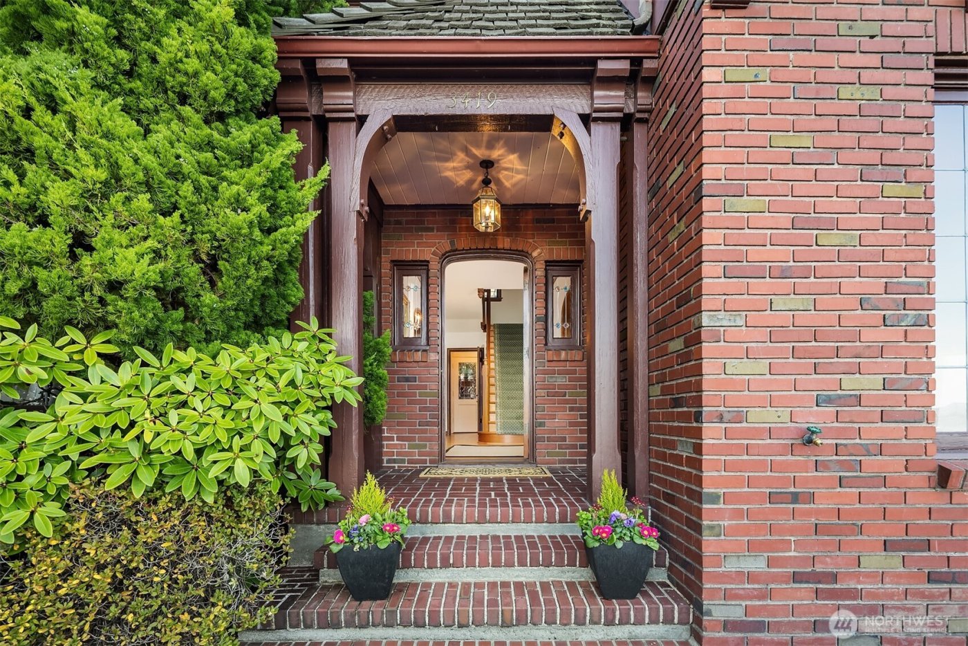 3419 E Laurelhurst Drive NE, Seattle, WA 98105