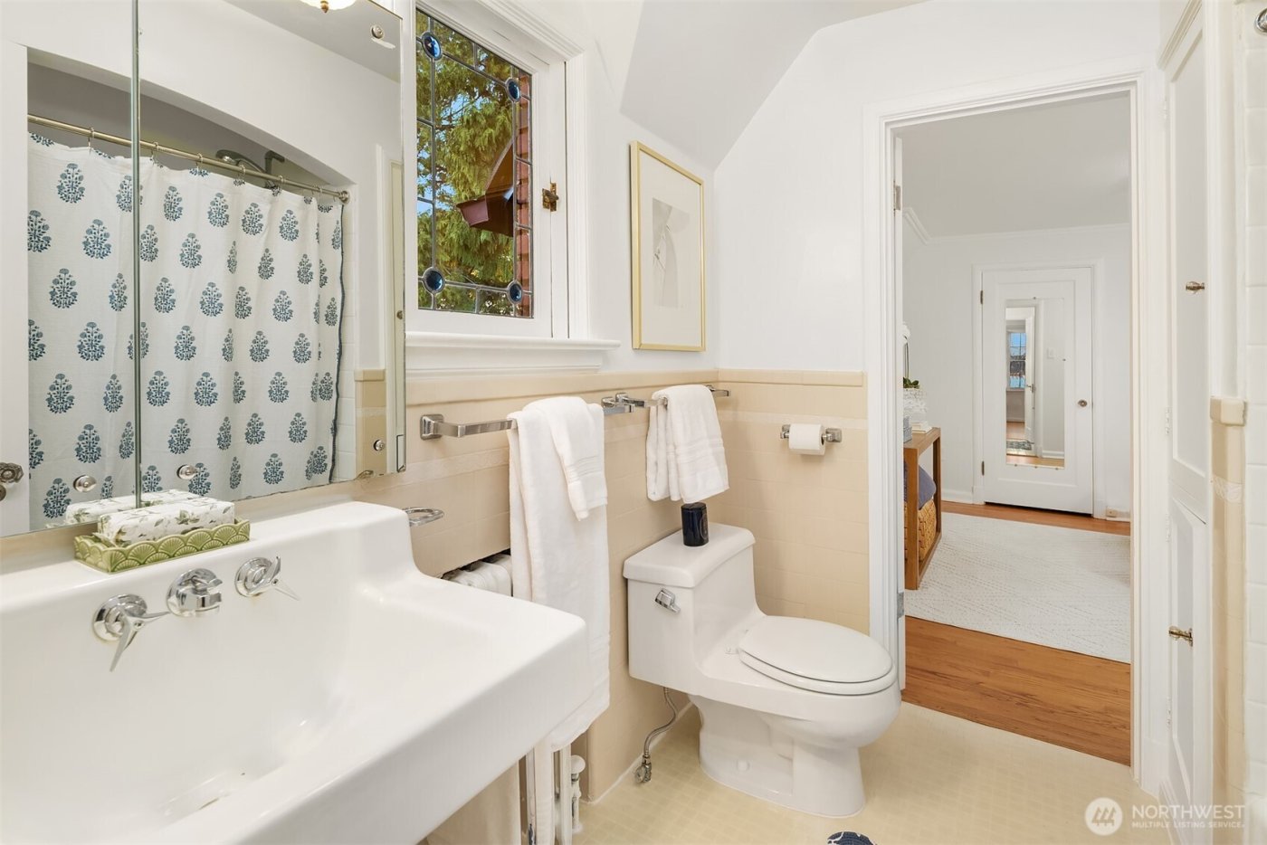 3419 E Laurelhurst Drive NE, Seattle, WA 98105