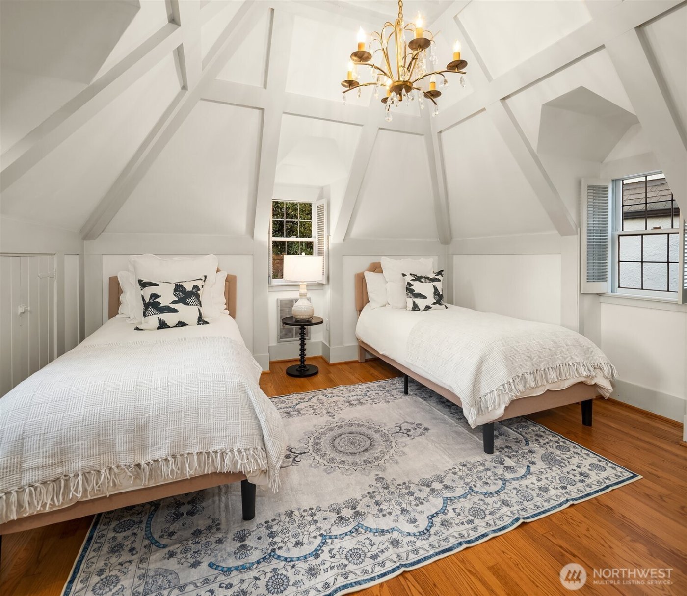 3419 E Laurelhurst Drive NE, Seattle, WA 98105