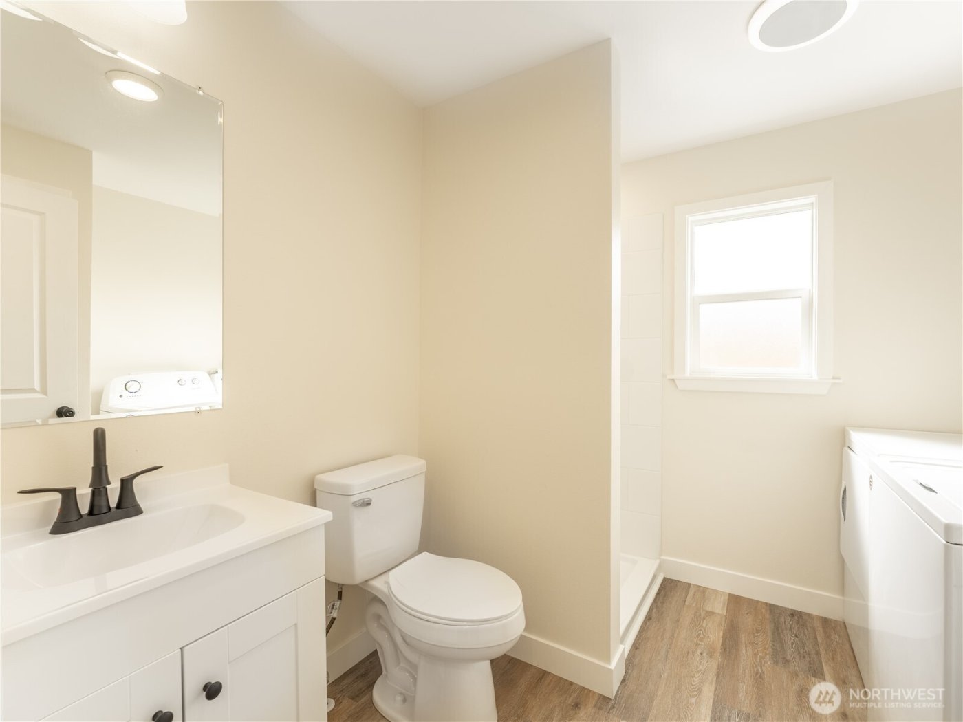 98 Fuller Street , Wenatchee, WA 98801