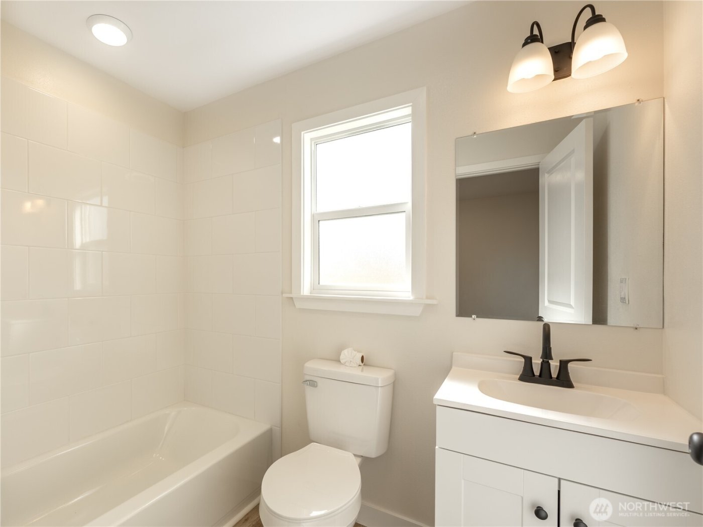 98 Fuller Street , Wenatchee, WA 98801