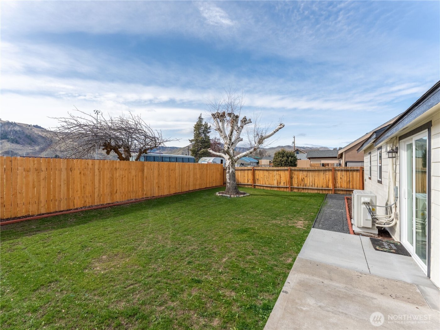 98 Fuller Street , Wenatchee, WA 98801