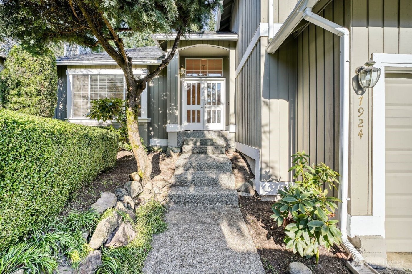 7924 129th Place SE, Newcastle, WA 98056