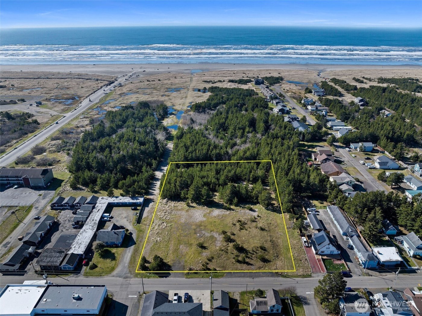 301 Ocean Beach Boulevard N, Long Beach, WA 98631