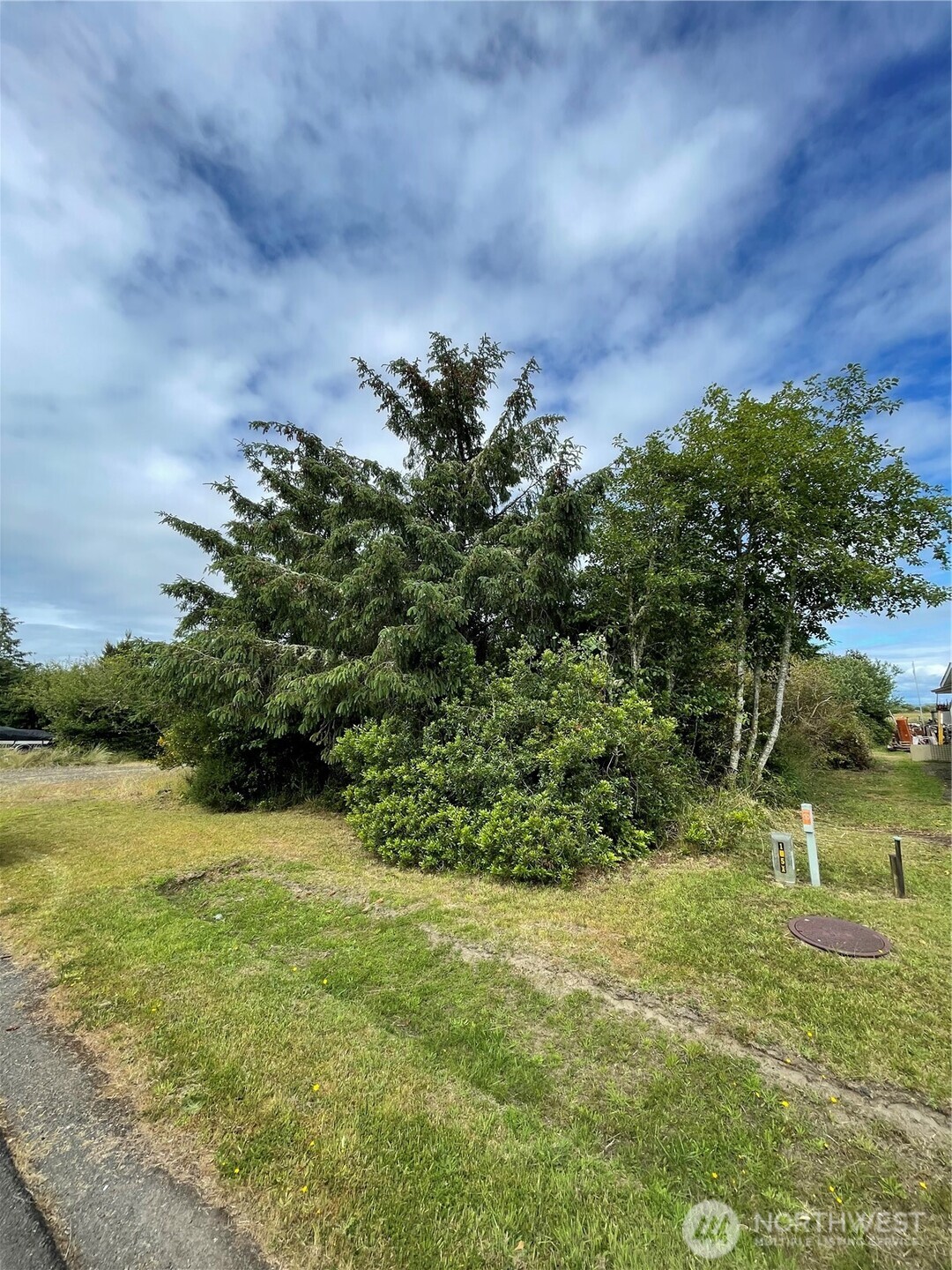 572 DUCK LAKE Drive NE, Ocean Shores, WA 98569