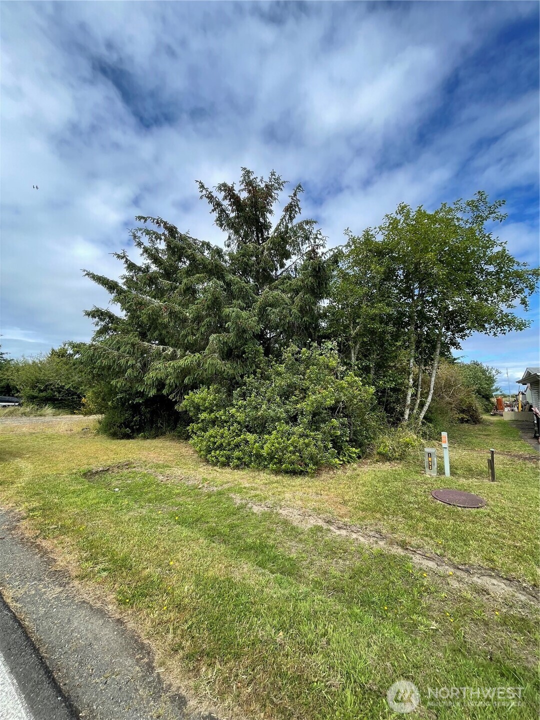 572 DUCK LAKE Drive NE, Ocean Shores, WA 98569
