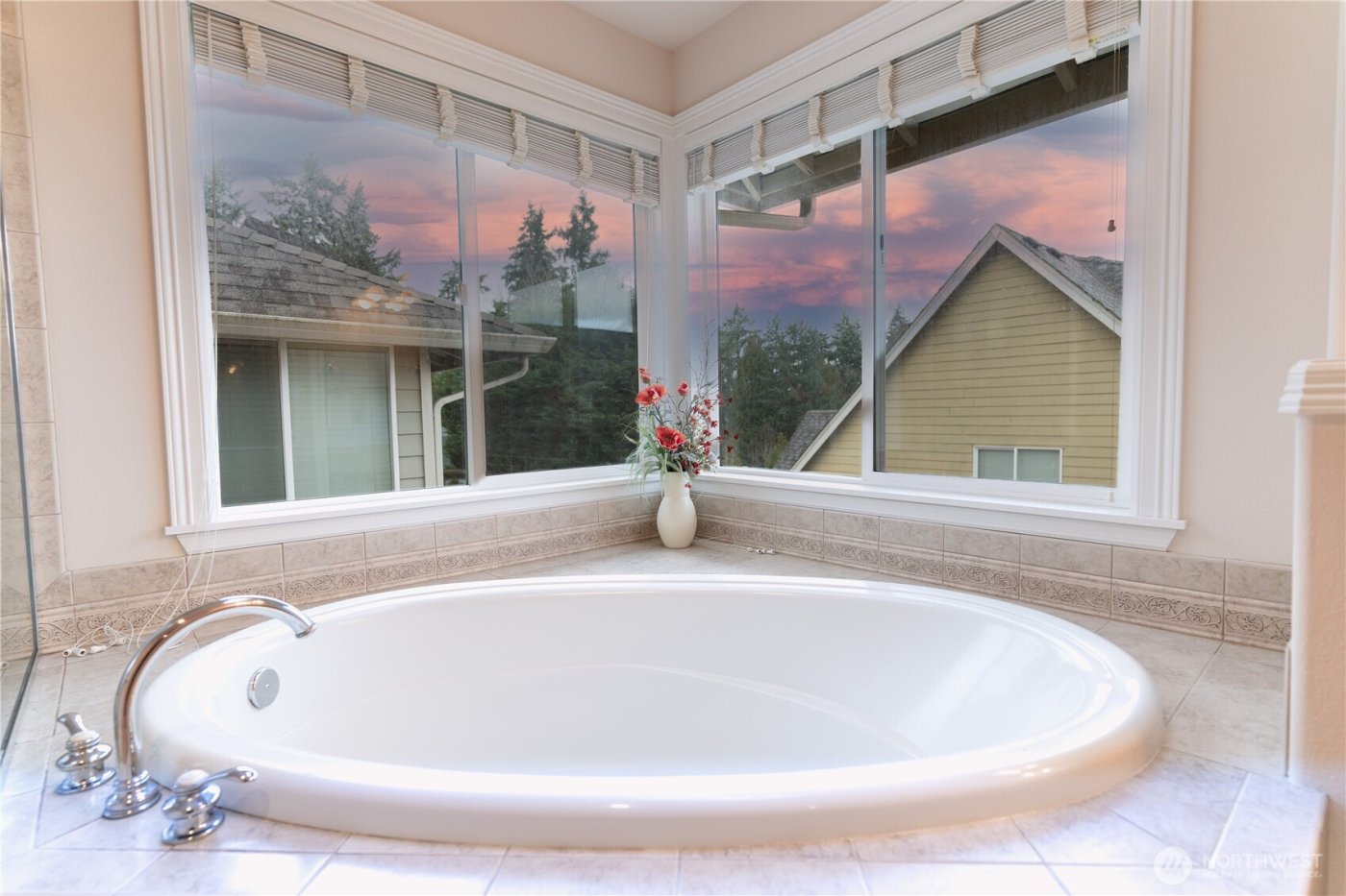 36010 11th Ave SW, Federal Way, WA 98023