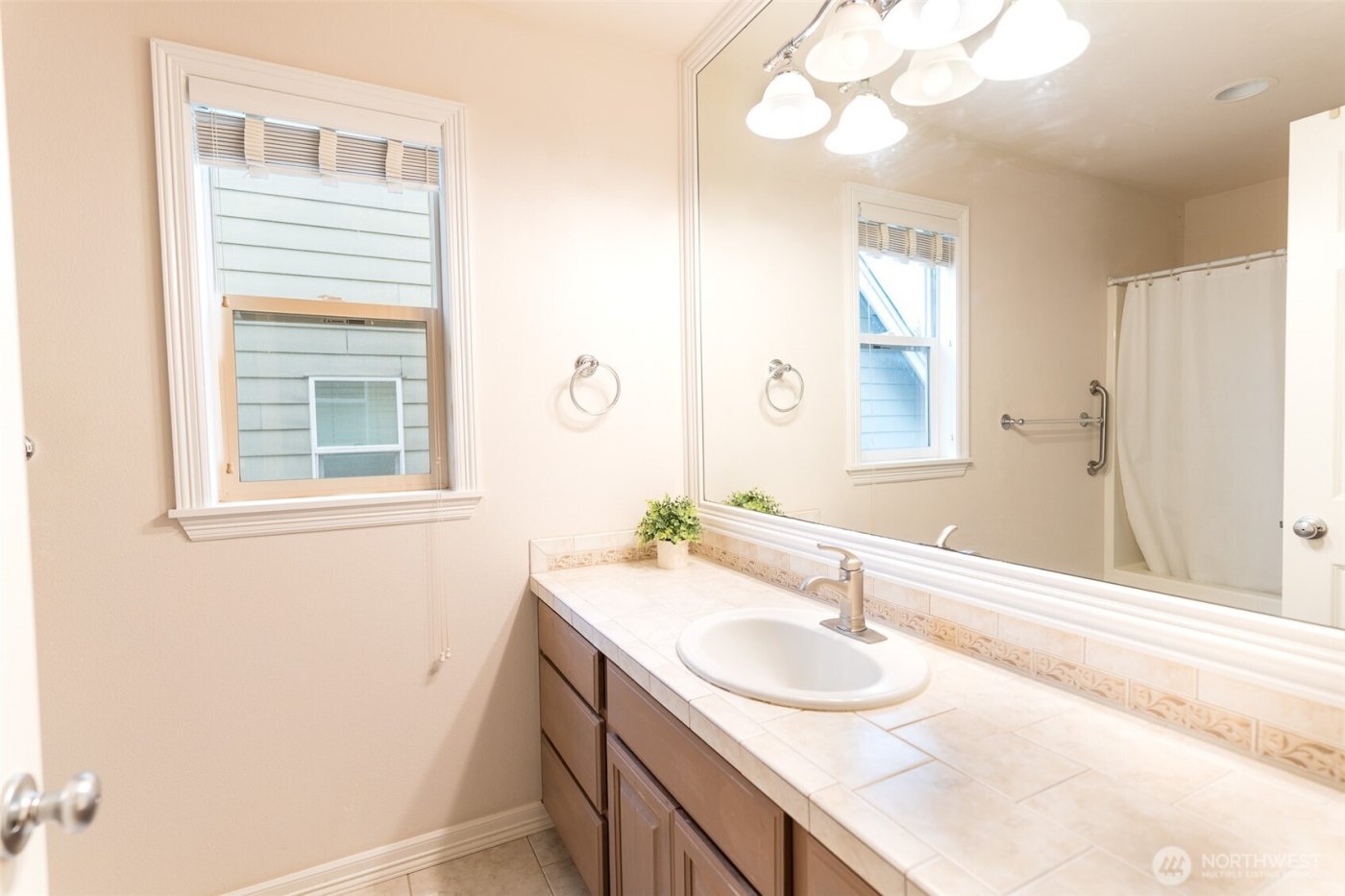 36010 11th Ave SW, Federal Way, WA 98023