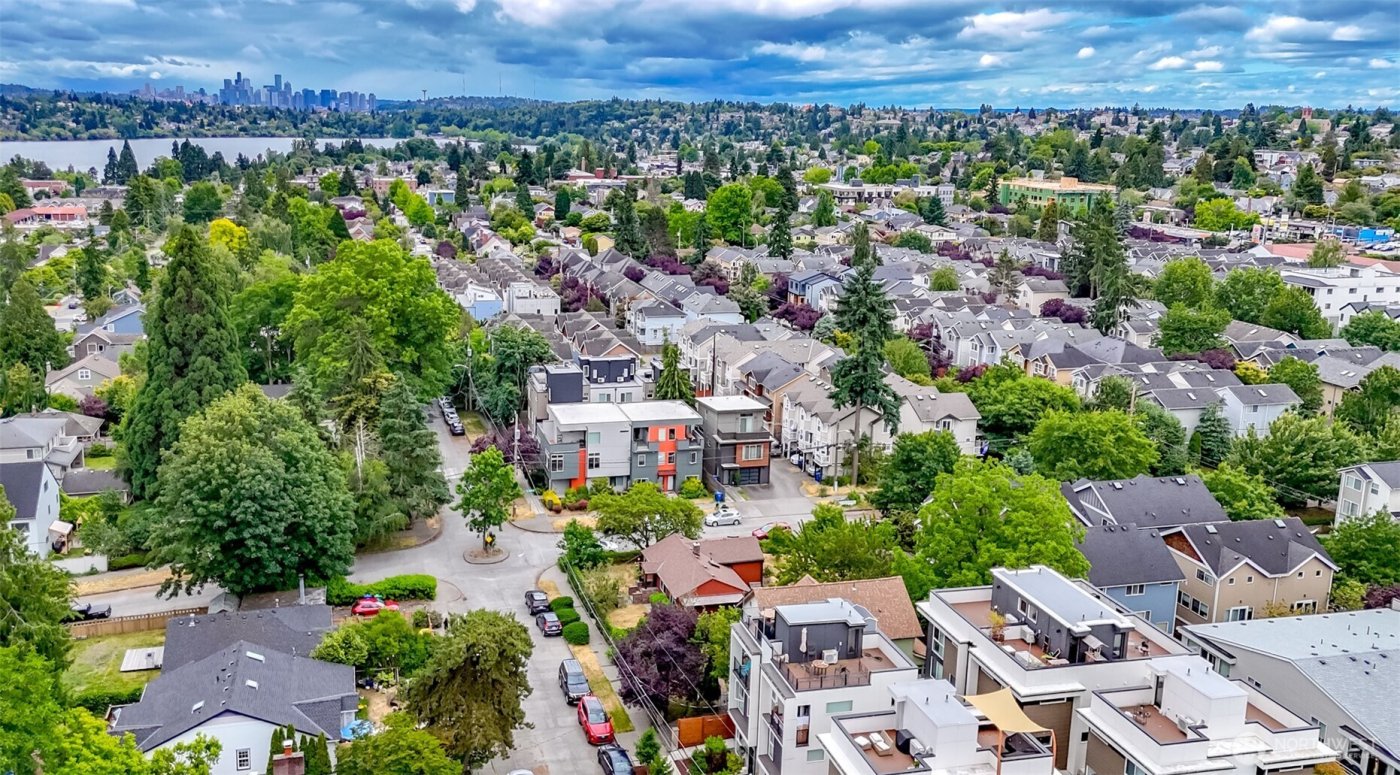 8811 Interlake Avenue N #A, Seattle, WA 98103