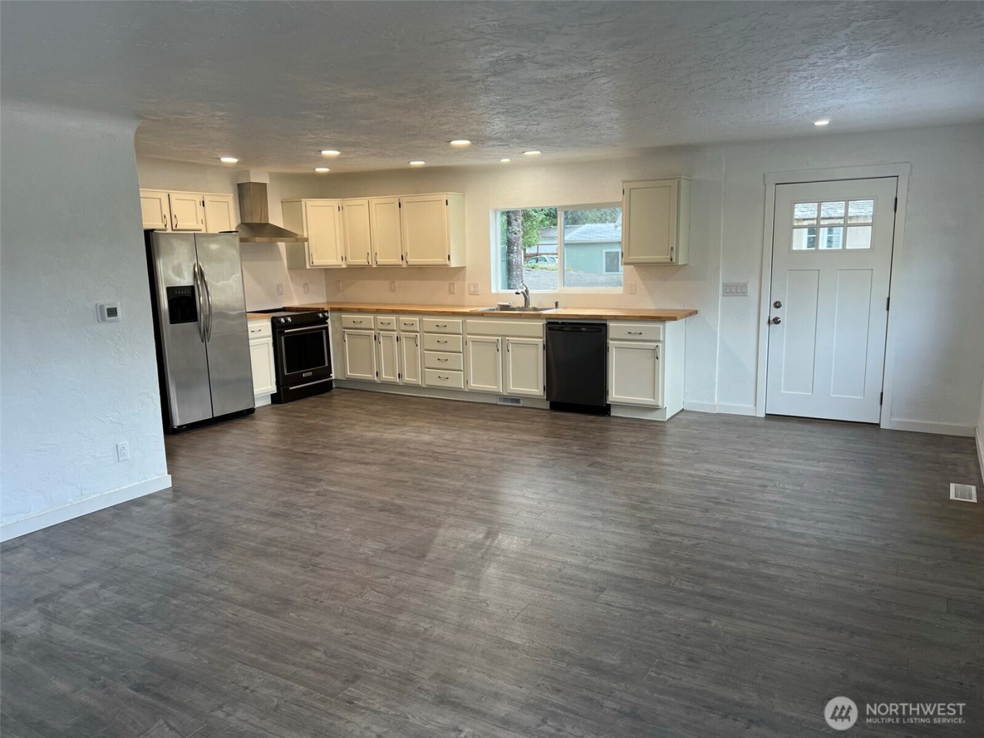1663 Harrison Avenue SE, Port Orchard, WA 98366