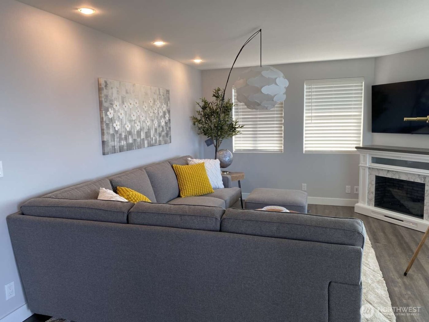 242 W Bluff Drive , Port Angeles, WA 98362