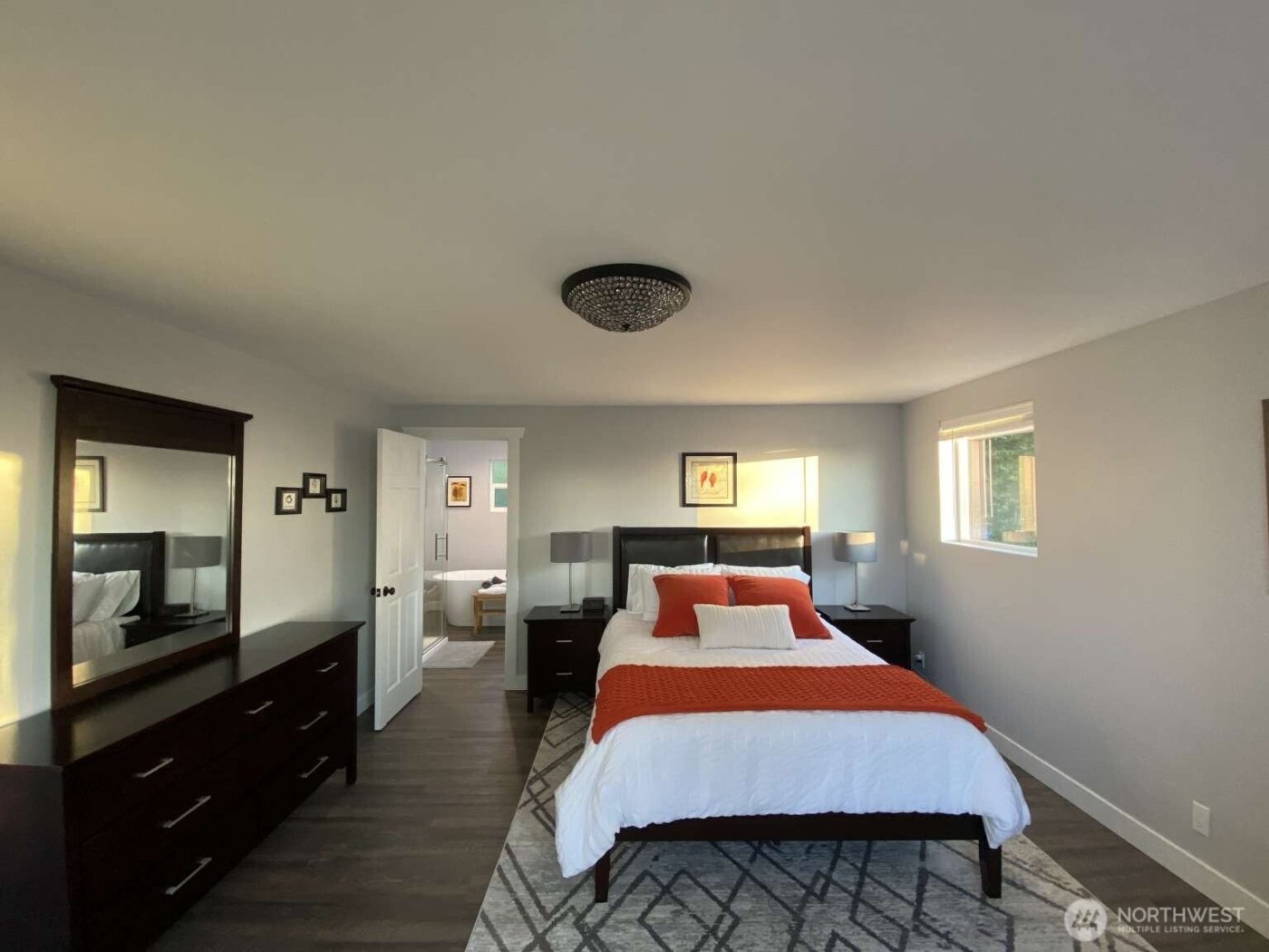 242 W Bluff Drive , Port Angeles, WA 98362