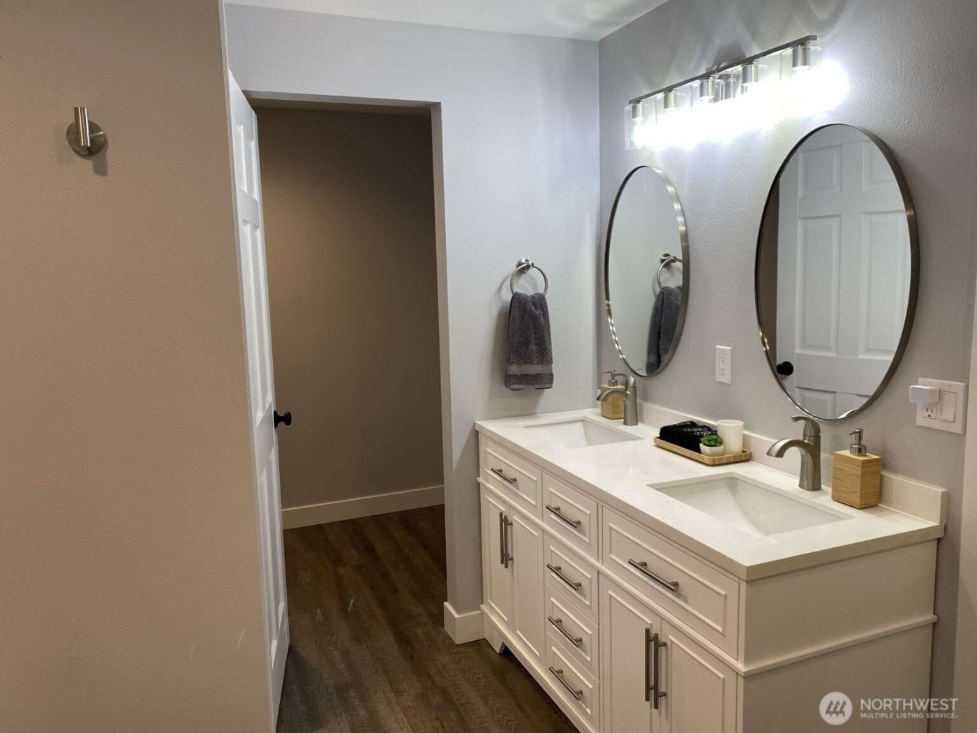 242 W Bluff Drive , Port Angeles, WA 98362