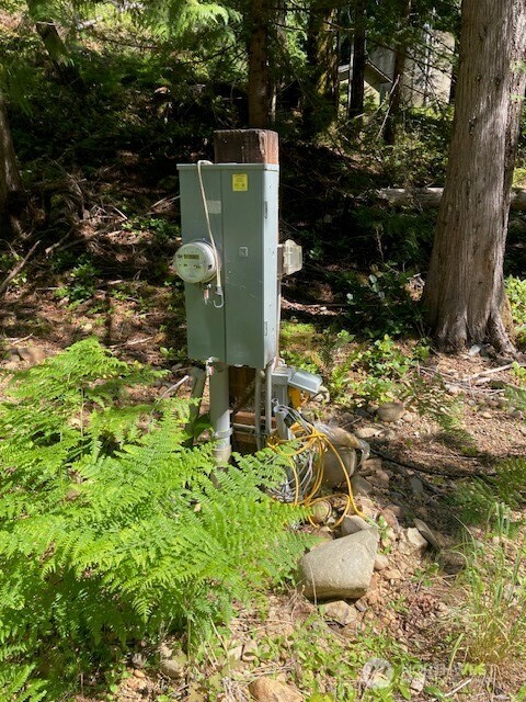 80 N Lookout Place , Hoodsport, WA 98548