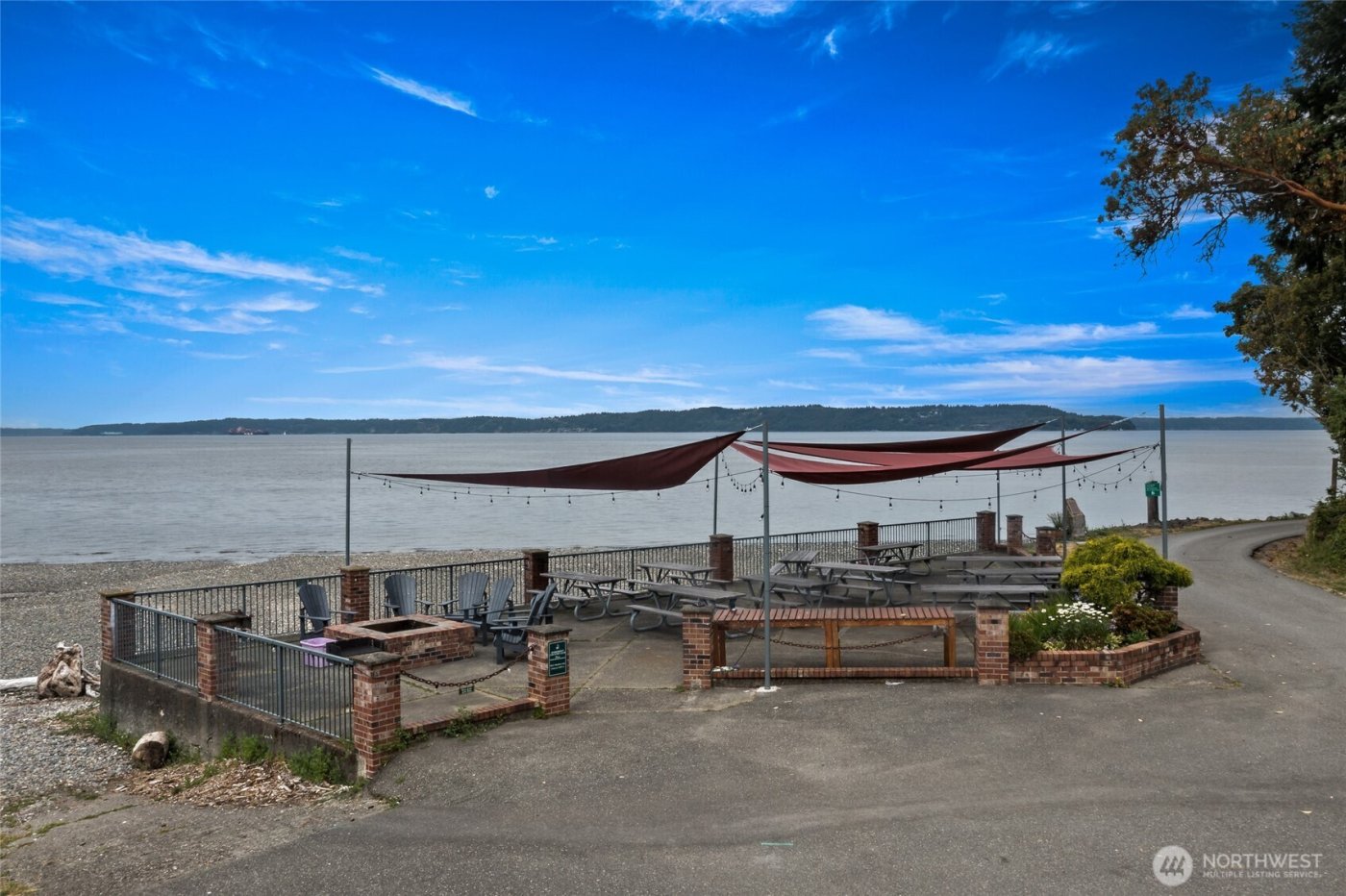 26409 7th Avenue S, Des Moines, WA 98198