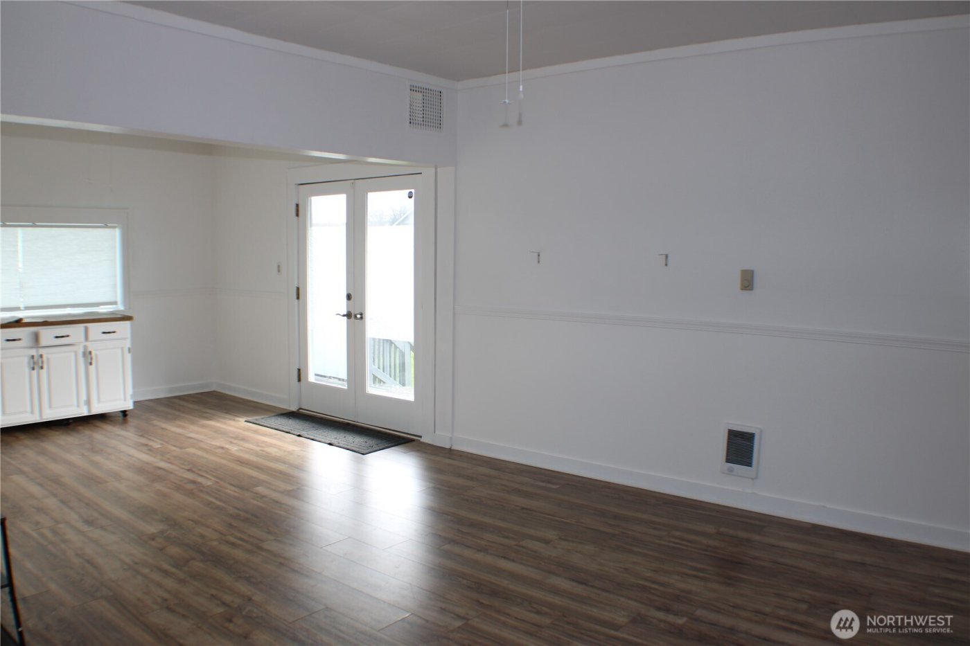 1224 4th St , Cosmopolis, WA 98537