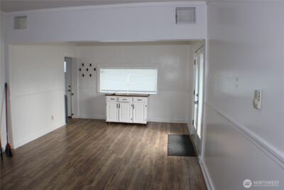 1224 4th St , Cosmopolis, WA 98537 - Photo 7