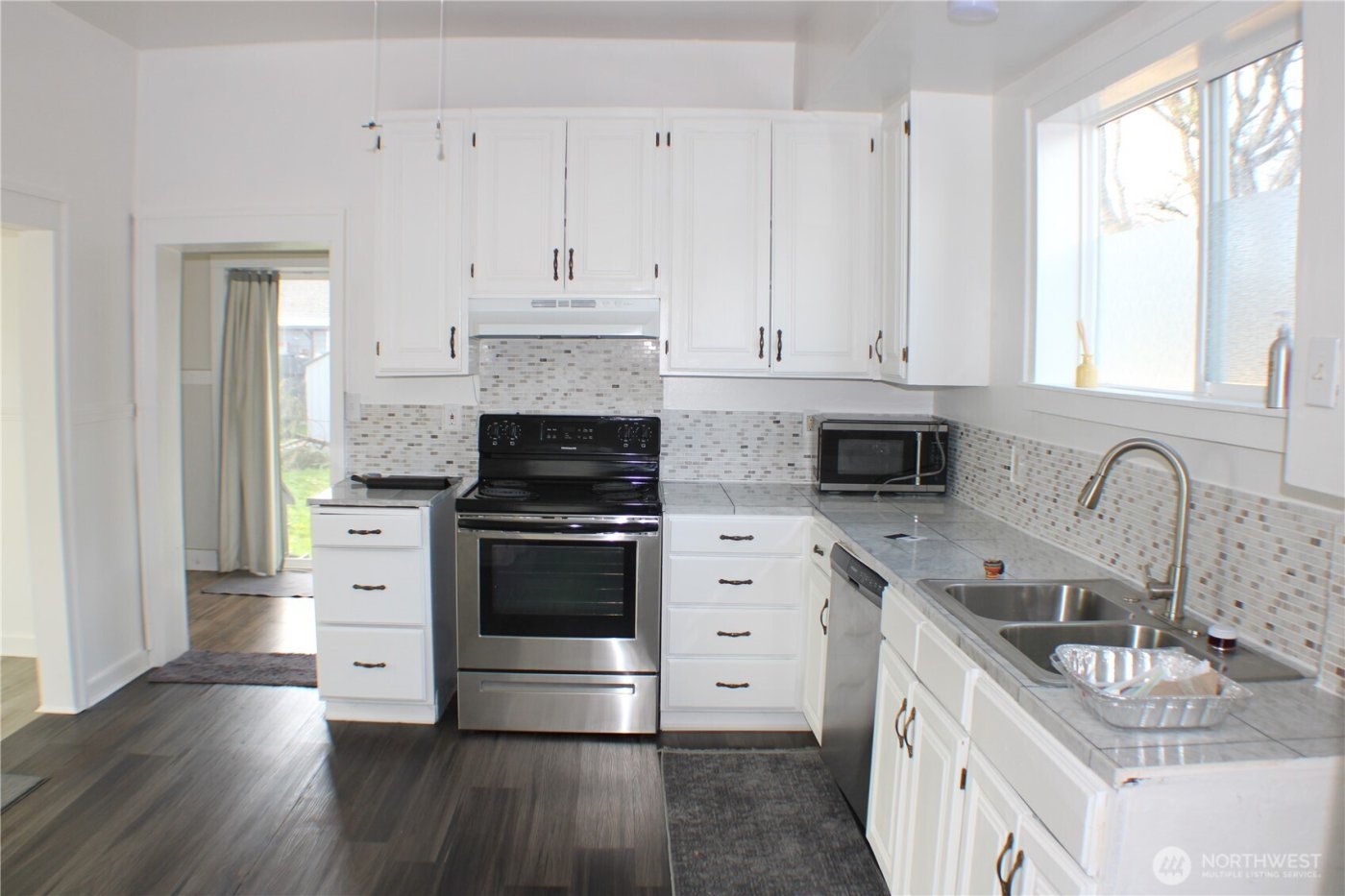 1224 4th St , Cosmopolis, WA 98537