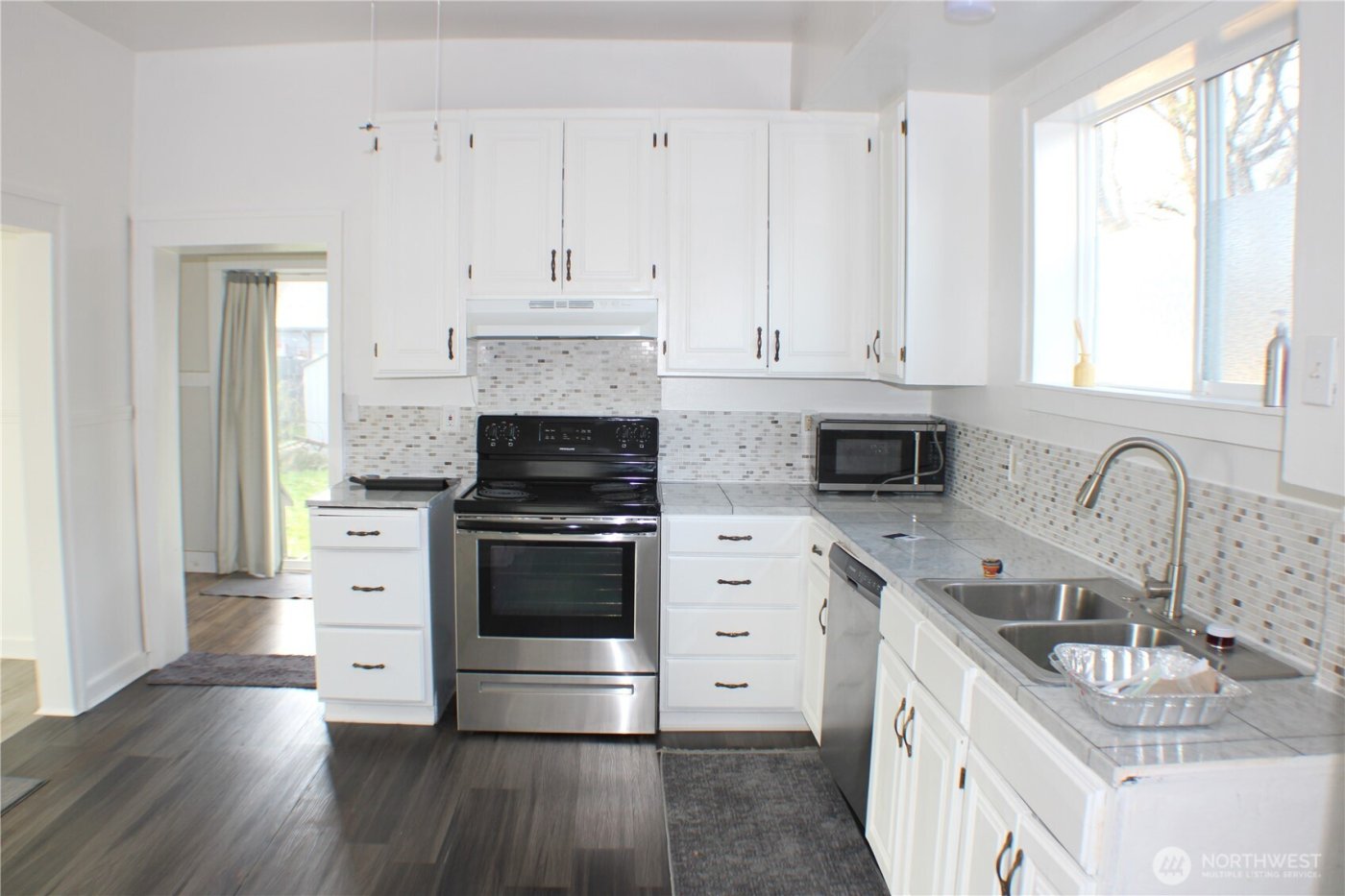 1224 4th St , Cosmopolis, WA 98537