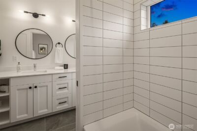 2521 NW 92nd Street , Seattle, WA 98117-2832 - Photo 32