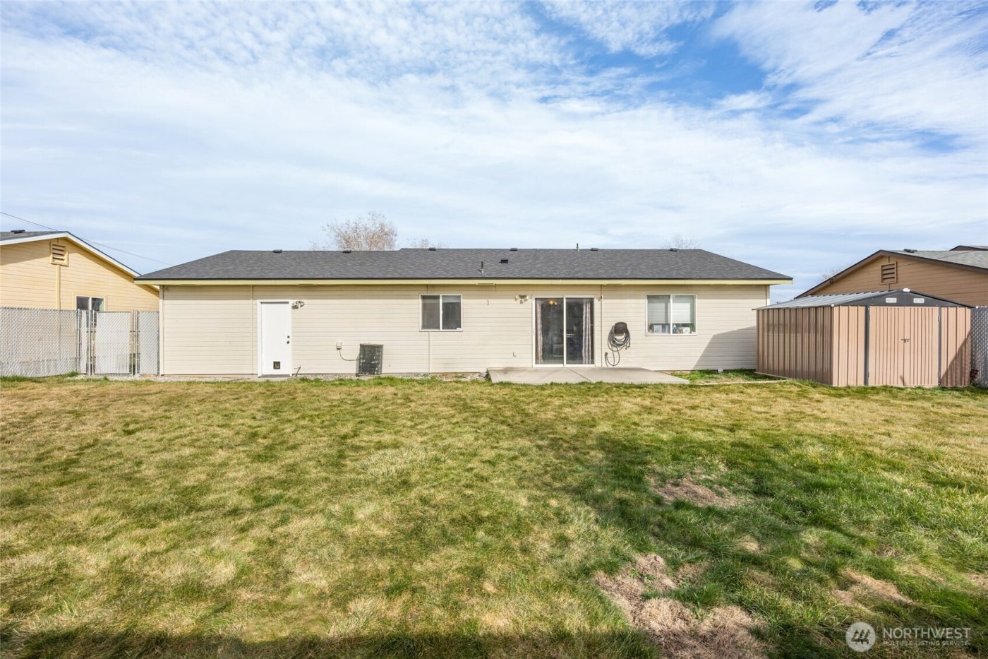1215 Lowry St , Moses Lake, WA 98837