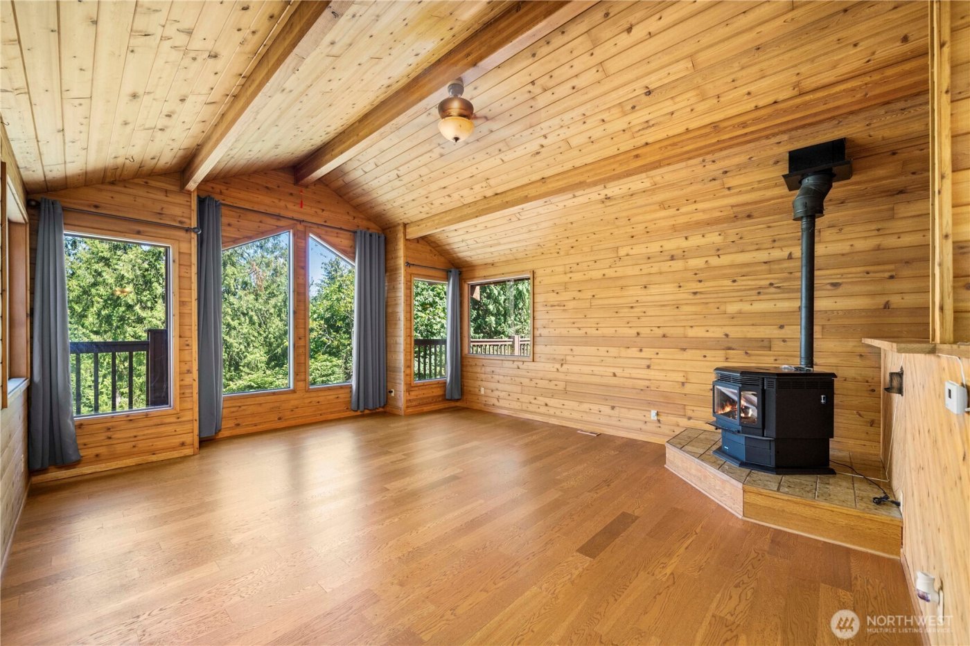 37902 278th Avenue SE, Enumclaw, WA 98022