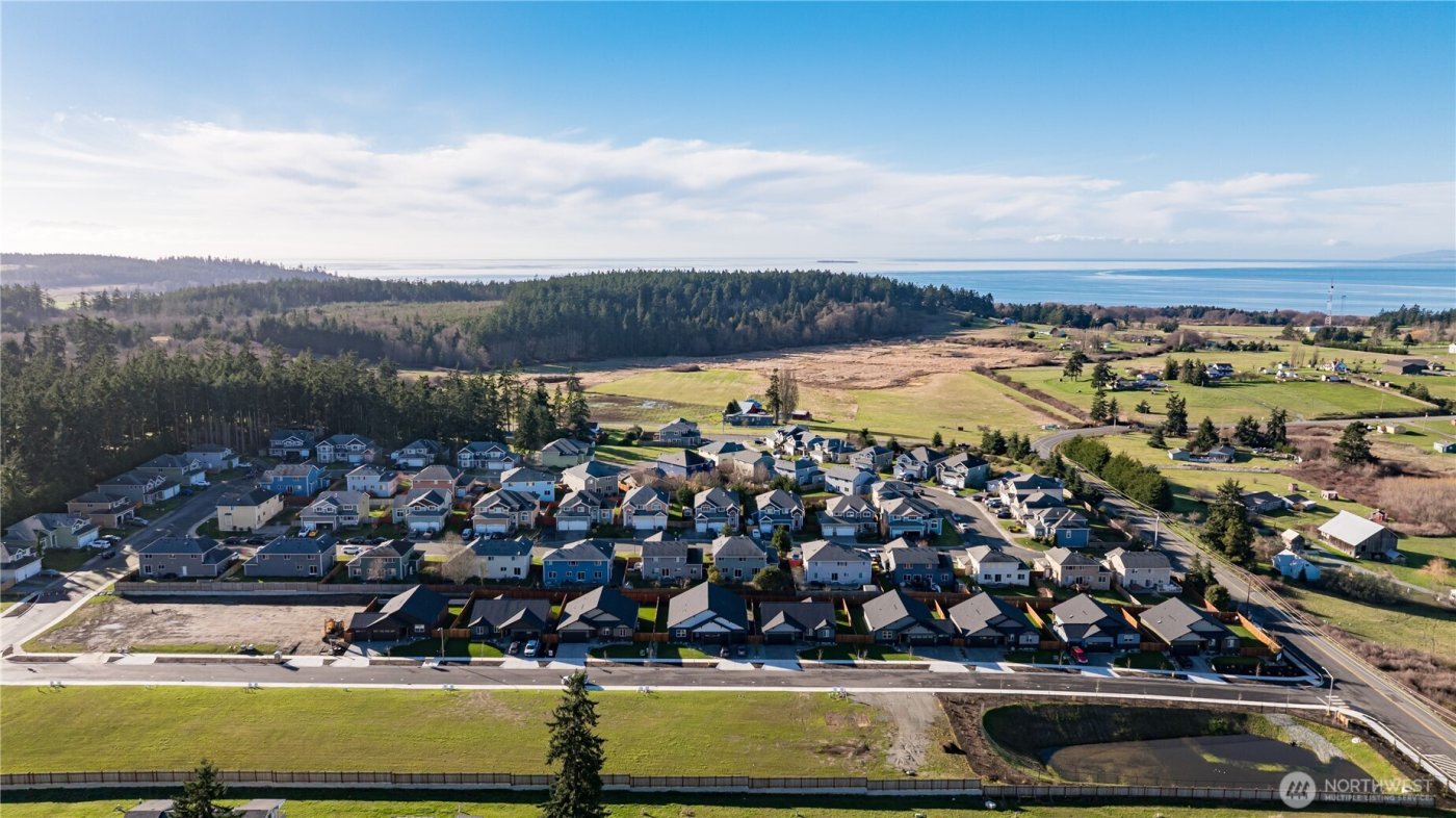 801 NW Shire Street , Oak Harbor, WA 98277