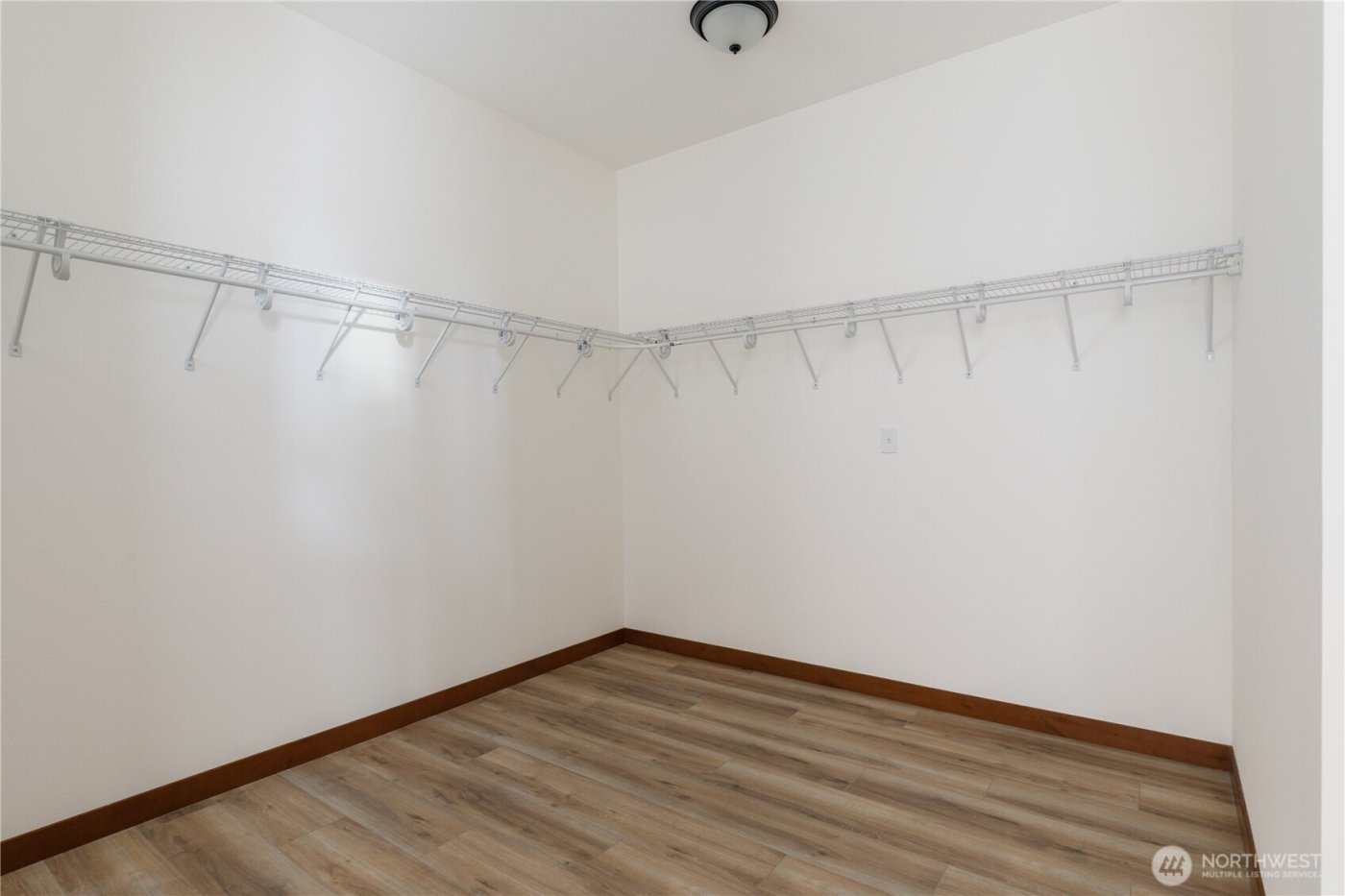 801 NW Shire Street , Oak Harbor, WA 98277