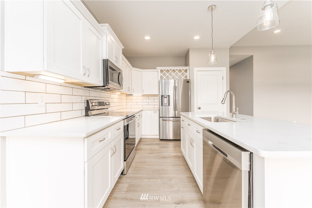 482 Sunny Brooke Lane , Chelan, WA 98816