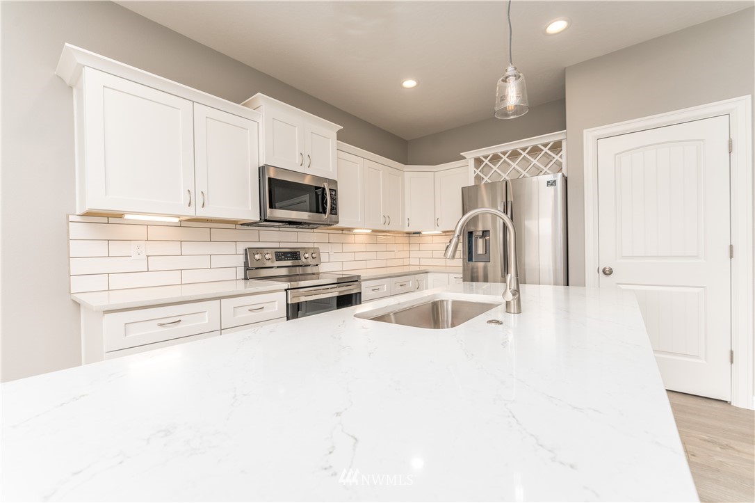 482 Sunny Brooke Lane , Chelan, WA 98816