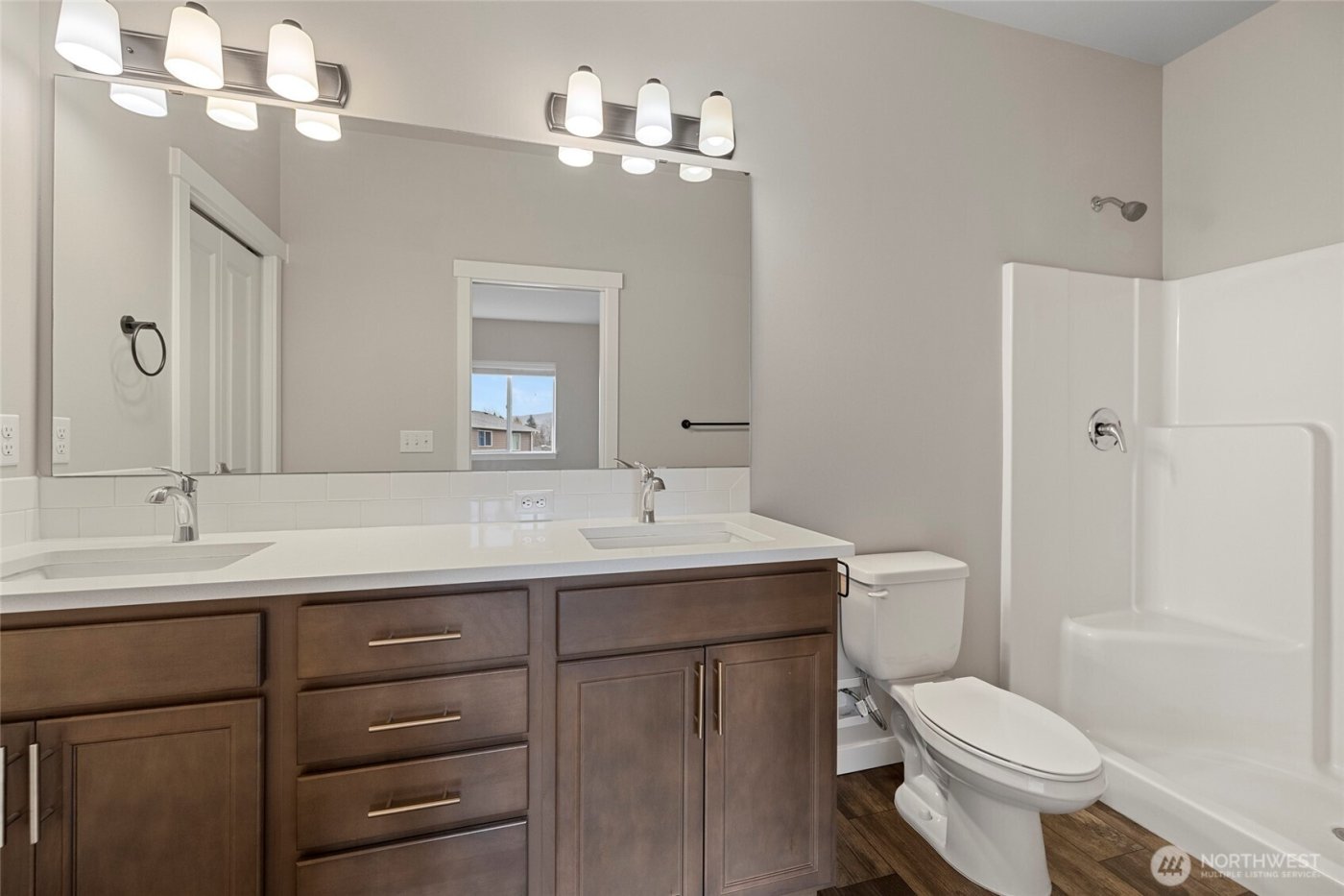 122 N Trail Road , Sedro Woolley, WA 98284