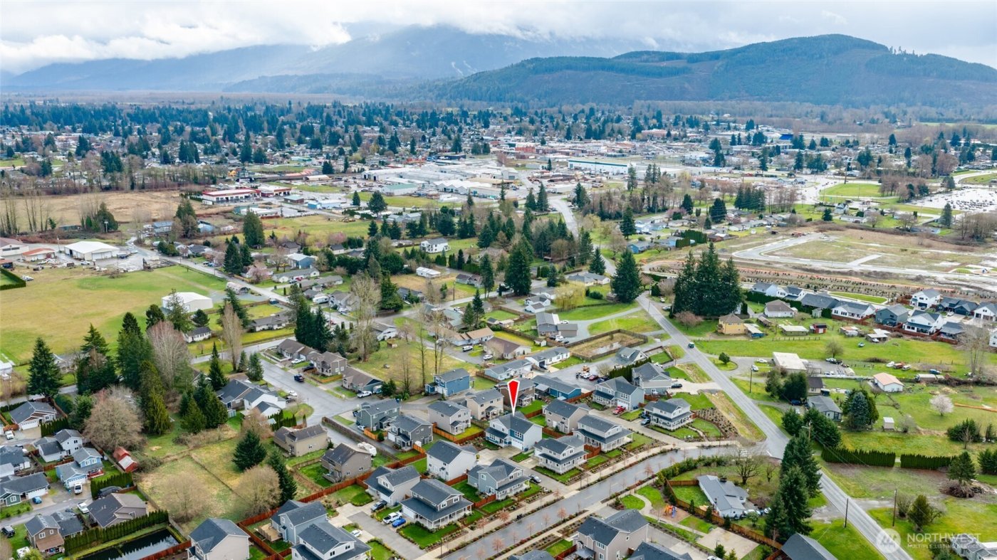 122 N Trail Road , Sedro Woolley, WA 98284