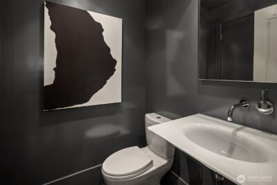 721 Harvard Avenue E, Seattle, WA 98102 - Photo 13